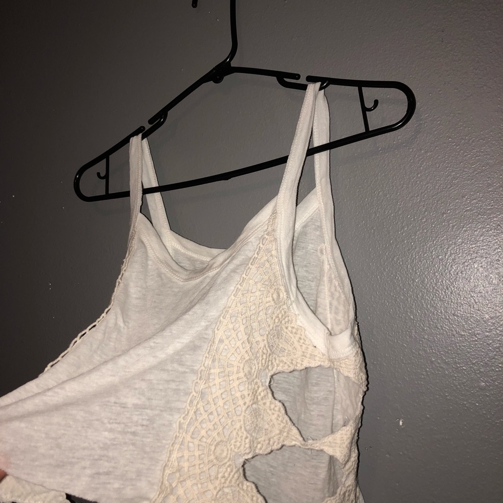 LF Cream Lace tank top - Picture 2 of 5